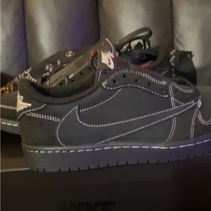 Jordan 1 low Travis Scott phantoms size 10 Dead stock